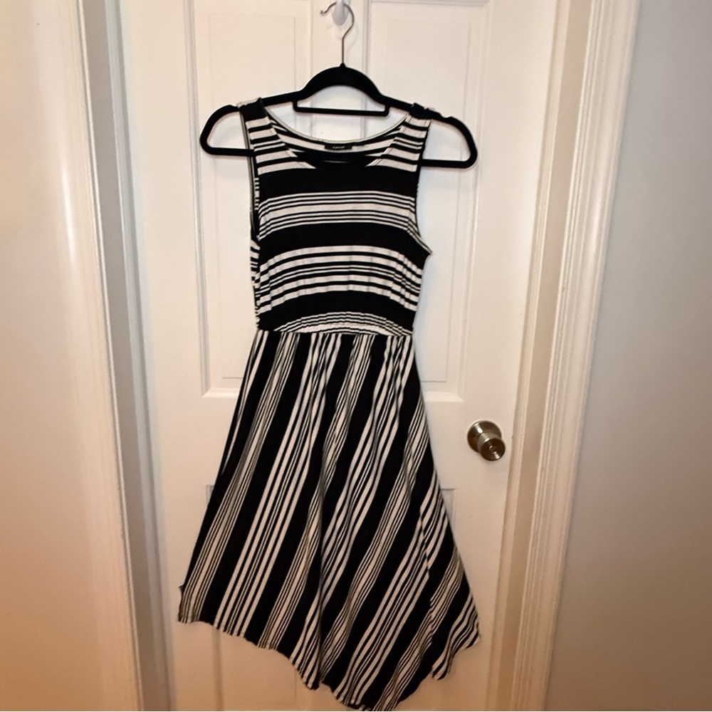 Apt. 9 Black and White Asymmetrical Fit and Flare Dress - Picture 4 of 11